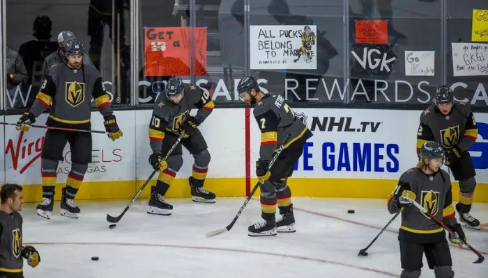 Signs for the warm-up in nhl